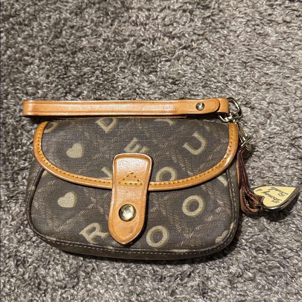 Vintage Authentic Dooney & Bourke Wristlet with COA